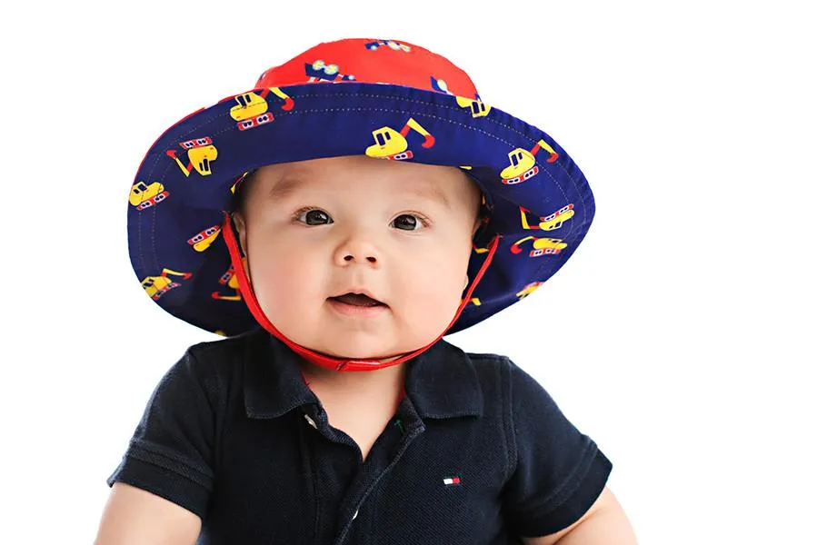 FlapJackKids - Reversible Babies' Sun Hat - Digger / Train