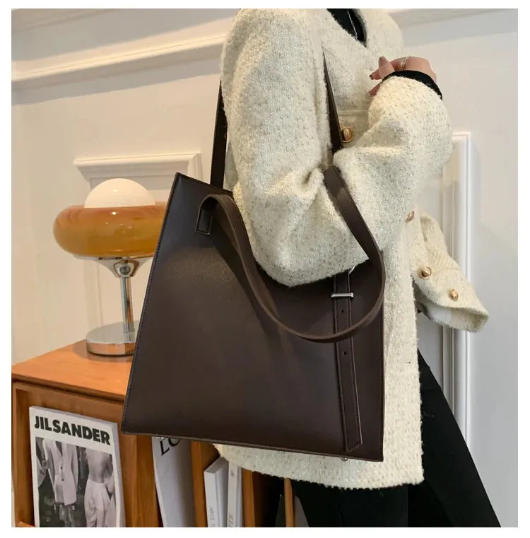 Large minimalistic tote Handbag