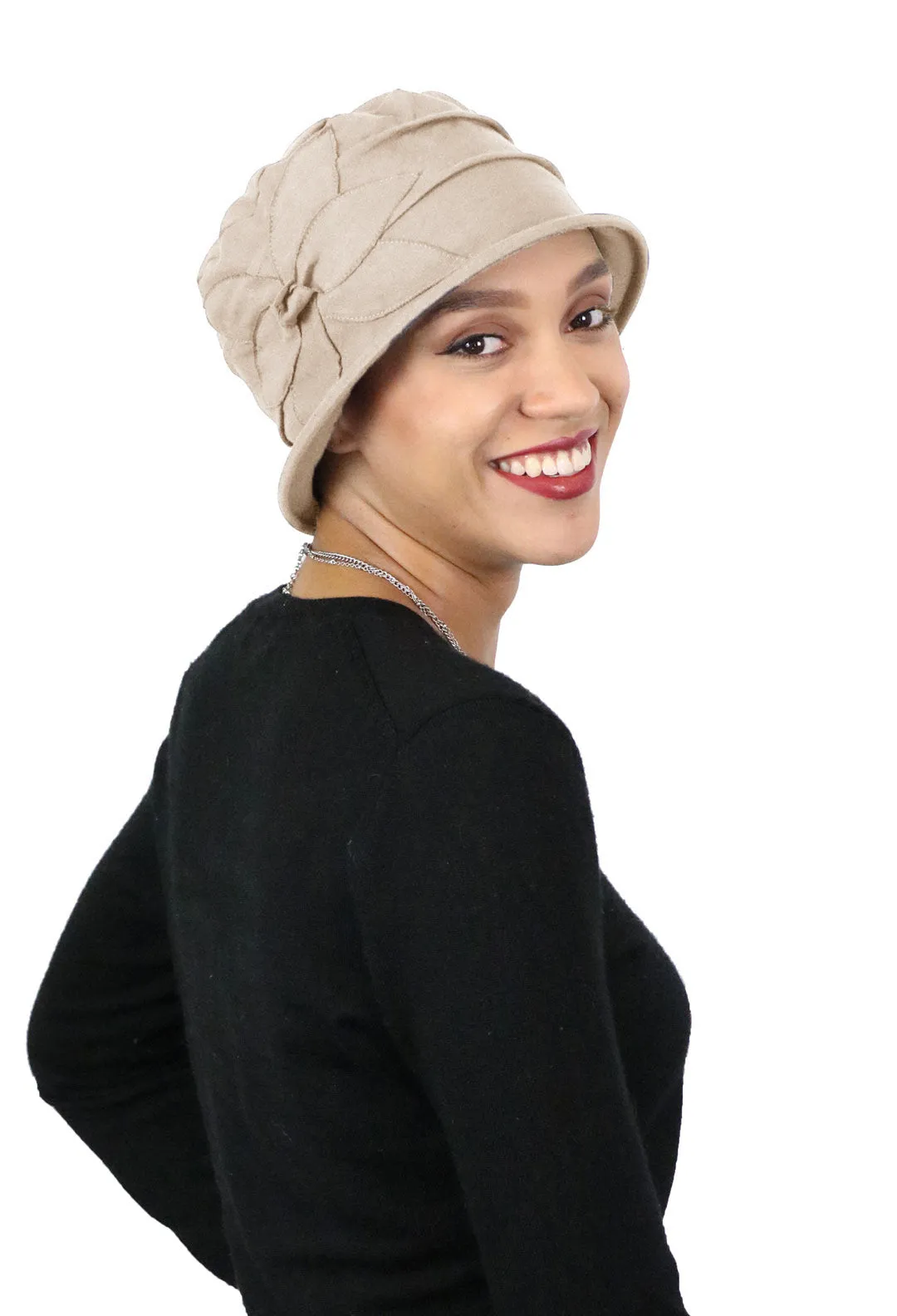 Seattle Chic Combed Cotton Cloche Hat for Women 50  UPF Sun Protection